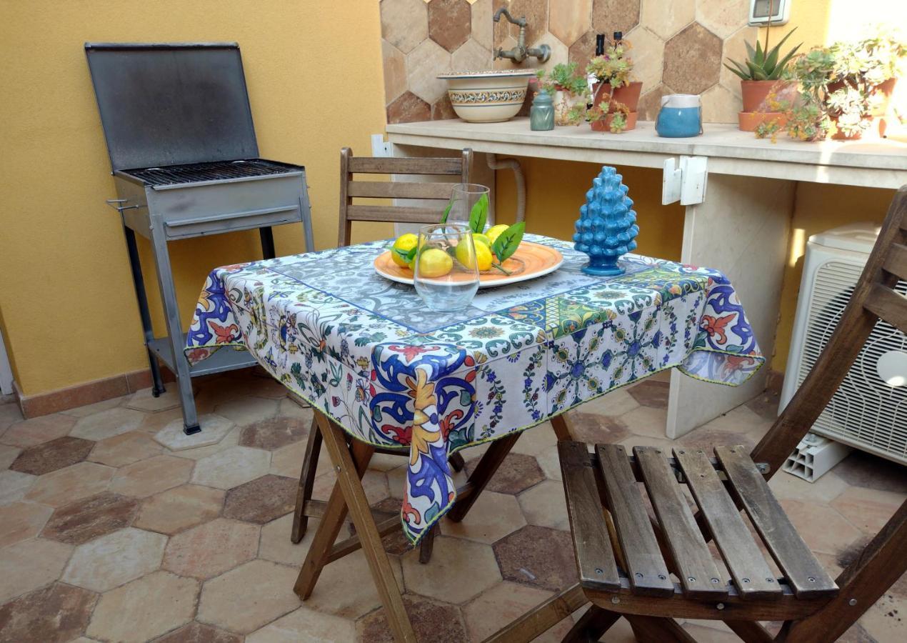 Ragusa Exclusive Flat With Terrace & Bbq Exterior foto